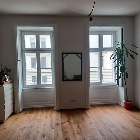 Sehr Zentral Gelegen Apartment เวียนนา ภายนอก รูปภาพ