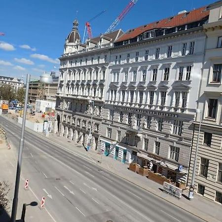 Sehr Zentral Gelegen Apartment เวียนนา ภายนอก รูปภาพ