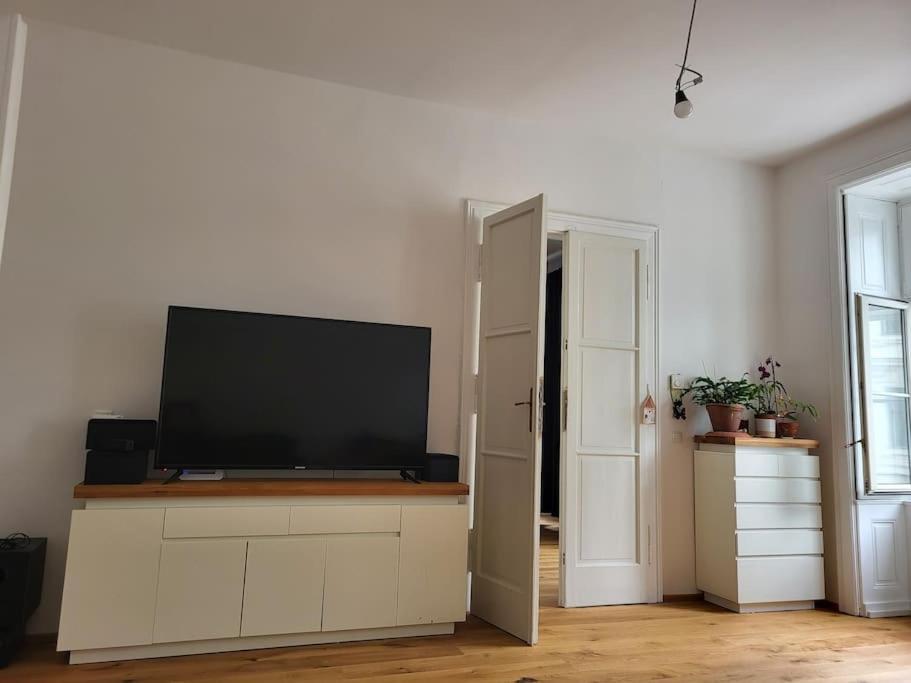 Sehr Zentral Gelegen Apartment เวียนนา ภายนอก รูปภาพ