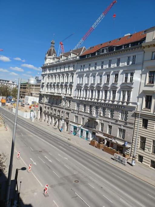 Sehr Zentral Gelegen Apartment เวียนนา ภายนอก รูปภาพ